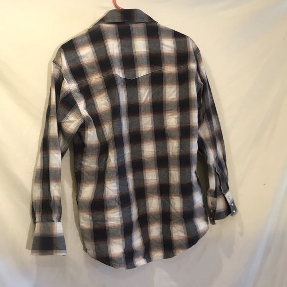 Men’s Medium Wrangler plaid pearls snap shirt - Picture 4 of 4
